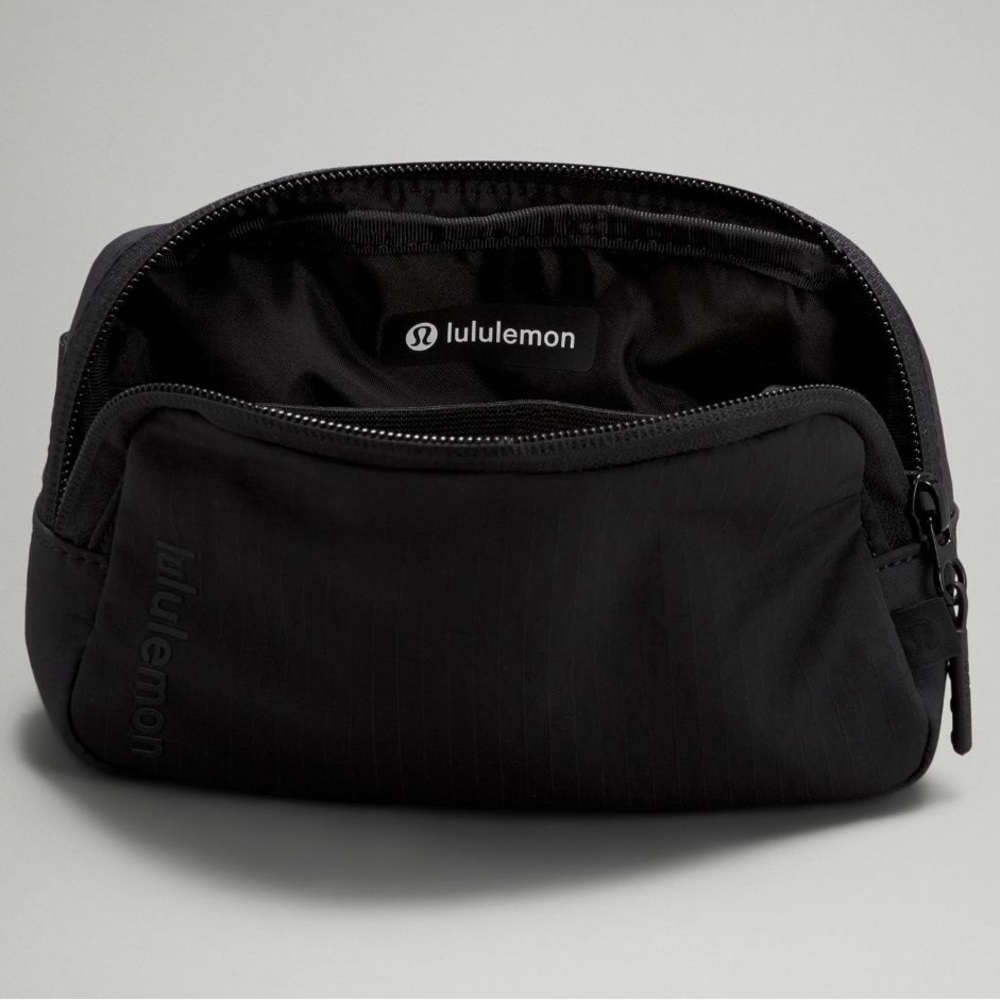 Lululemon mini black belt bag